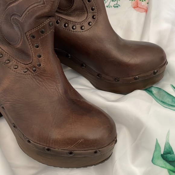 Ariat cowboy boots - Picture 5 of 14